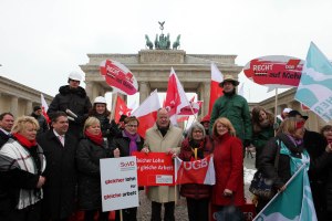 SPD und DGB vor dem Brandenburger Tor