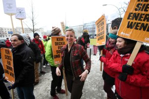 Bundeswirtschaftsministerium und Demo