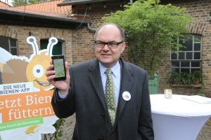 NRW und Bienenaktion mit dem Bm Schmidt