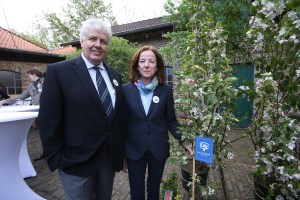 NRW und Bienenaktion mit dem Bm Schmidt