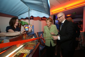 FACEBOOK und Angela Merkel