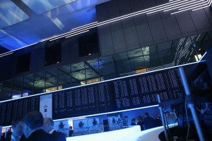 27.05.2015, Germany, Frankfurt, Jahresempfang der IHK FRankfurt am Main, mit den Reden von EU Kommisar Guenther Oettinger , Volker Bouffier, Peter Feldmann(OB FRA), IHK Prsident Mller, sowie Heinz Peter Labonte (Fachverband Rundfunk und Breitband Komunikation, Dirk Metz, ex MP Roland Koch und dem Vorstand der Frankfurter Brse auf dem Parkett, ex Bundesbank Edgar Meister,  © Frank Ossenbrink Media Group GmbH , politikfoto@hotmail.com  Bankverbindung: Landsberg-Ammersee Bank, BLZ 70091600, Kto-Nr: 250058,IBAN DE 10700916000000250058 www.politikfoto.de, Steuernummer 502/5221/1111, Finanzamt Bonn-Innenstadt